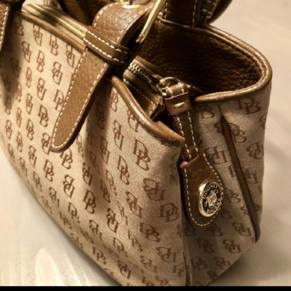 Dooney & Bourke handbag great size - Picture 8 of 8